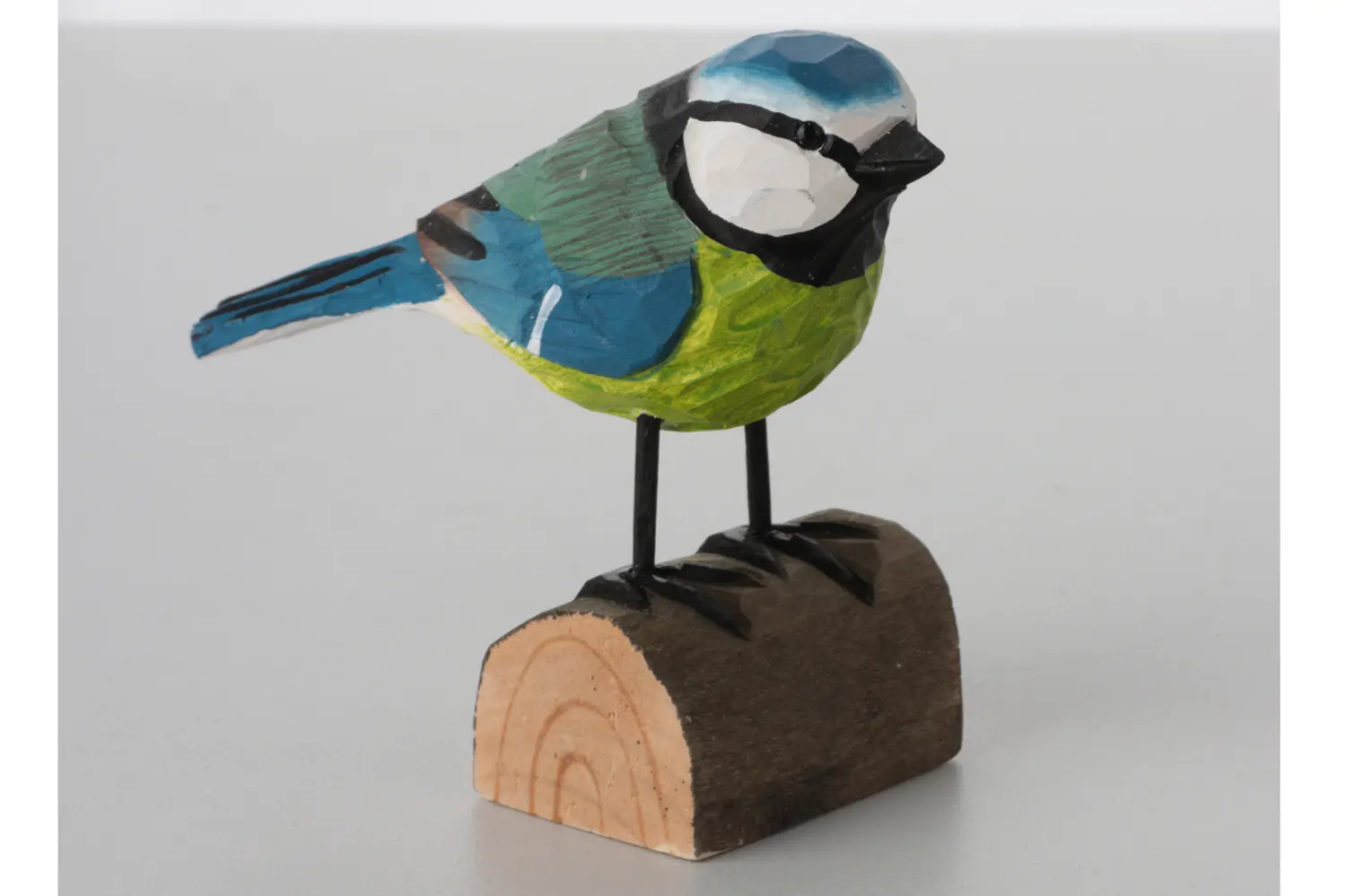 Produktfoto in JPG-Qualität Vogel aus Holz handbemalt Produktfoto in JPG-Qualität Vogel aus Holz handbemalt