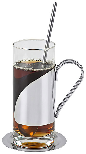 transparenter Glasartikel mit spiegelndem Metallgehäuse Produktfoto mit Freisteller